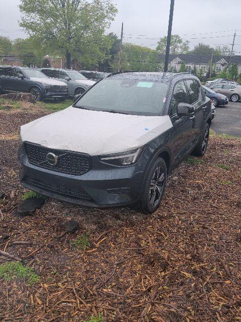 new 2026 Volvo XC40 car, priced at $45,985
