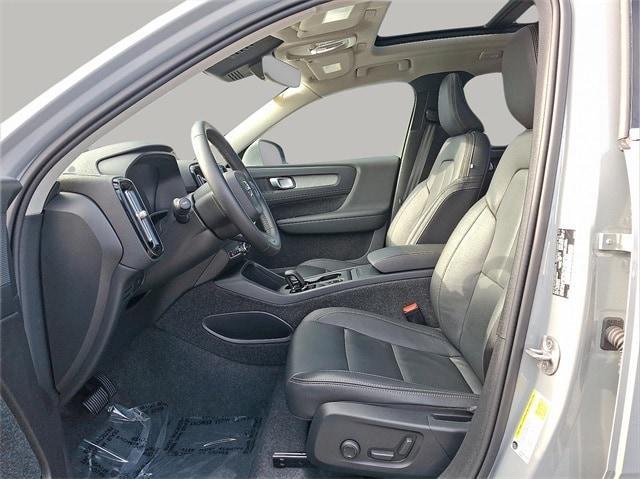 used 2025 Volvo XC40 car, priced at $28,888