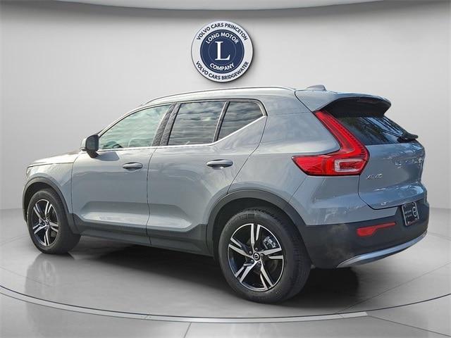 used 2025 Volvo XC40 car, priced at $28,888
