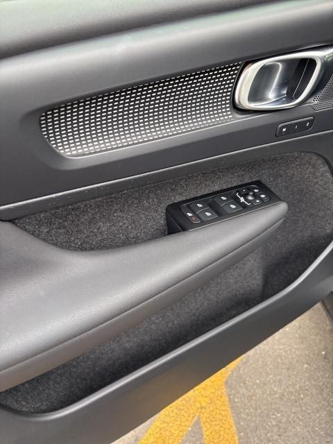 used 2022 Volvo XC40 car, priced at $26,788