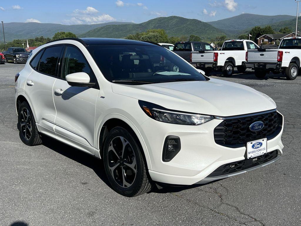 used 2023 Ford Escape car, priced at $28,982