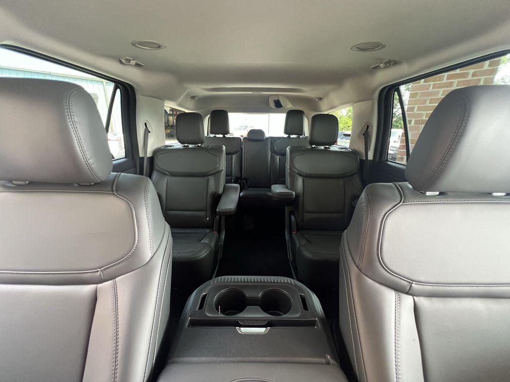new 2027 Ford Expedition car, priced at $72,075