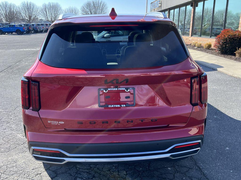 used 2022 Kia Sorento Plug-In Hybrid car, priced at $27,982