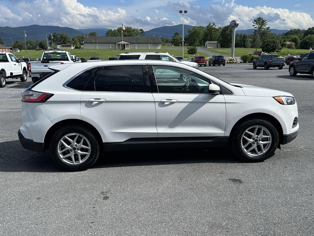 used 2024 Ford Edge car, priced at $30,982
