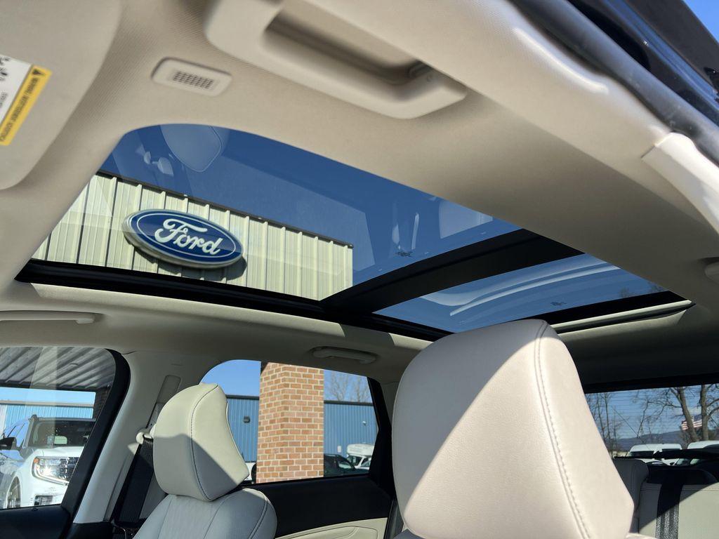 used 2024 Ford Edge car, priced at $34,982