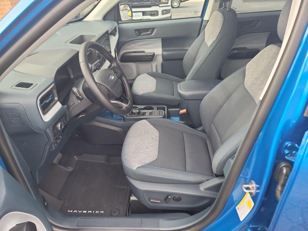 new 2025 Ford Maverick car, priced at $35,638