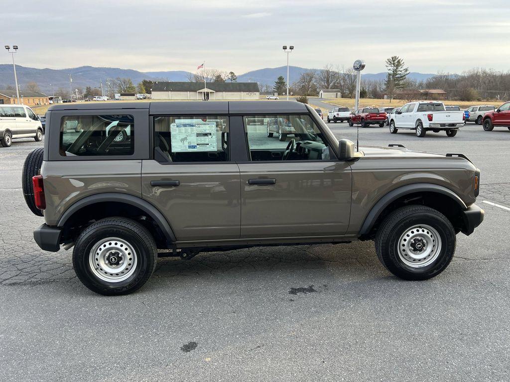 new 2025 Ford Bronco car, priced at $45,709