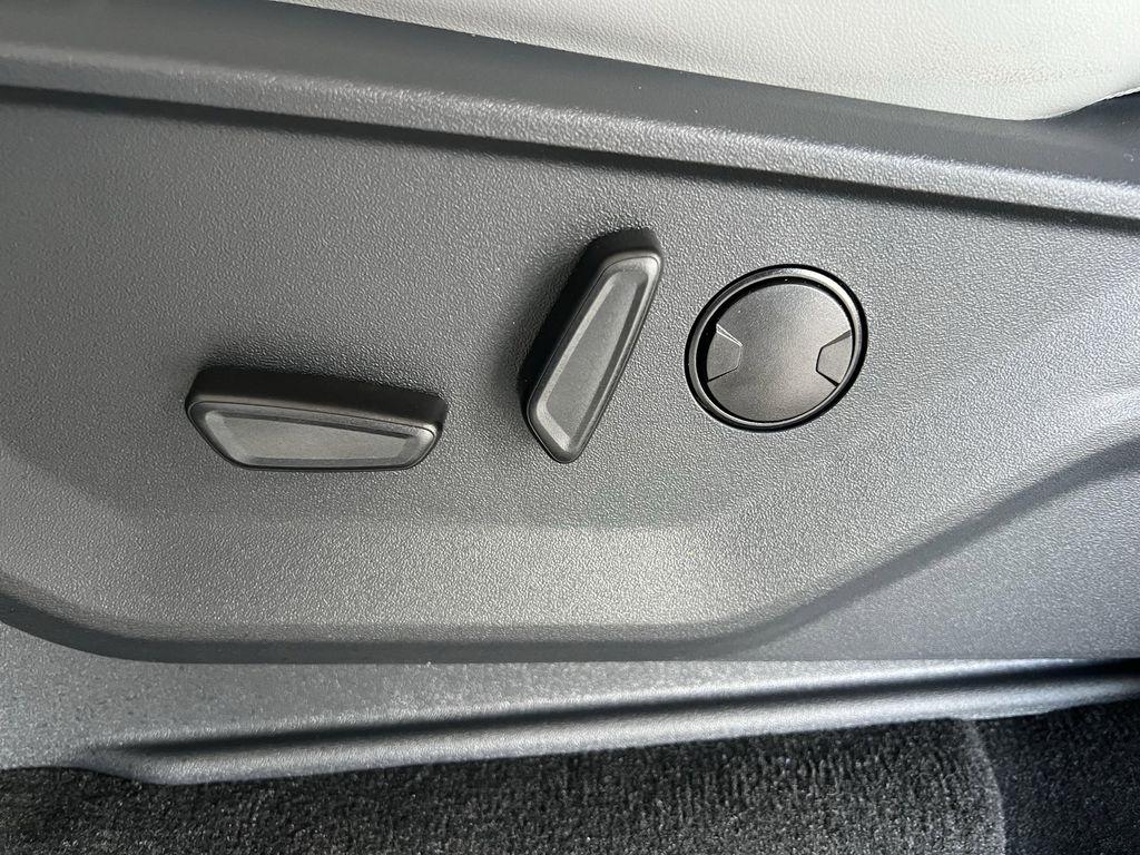 new 2025 Ford Expedition Max car, priced at $74,630