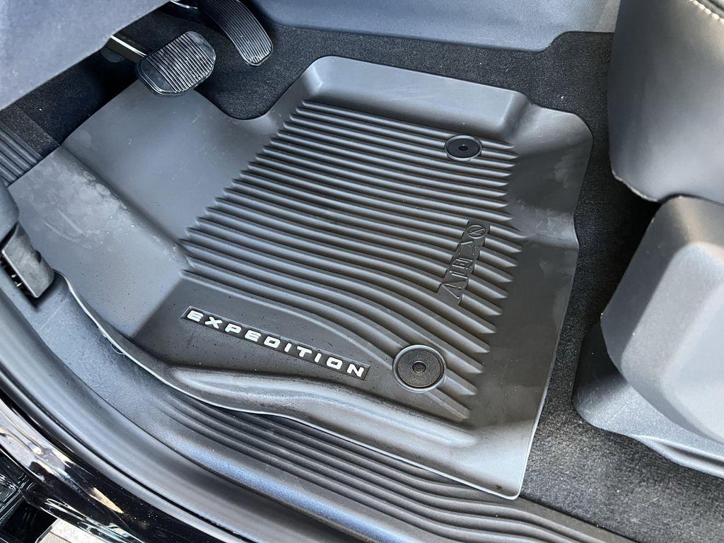 new 2025 Ford Expedition car, priced at $79,039