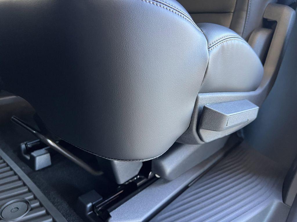 new 2025 Ford Expedition car, priced at $79,039