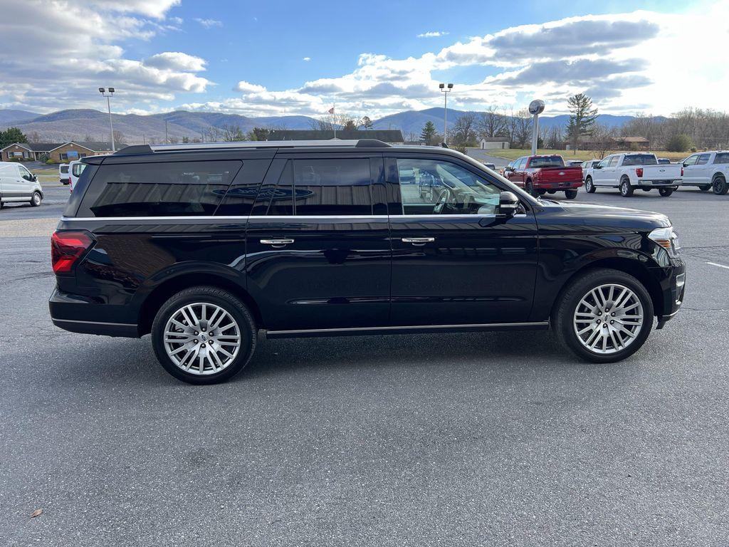 used 2023 Ford Expedition car, priced at $59,982