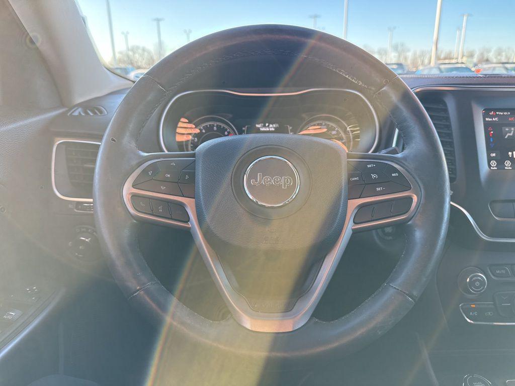 used 2019 Jeep Cherokee car, priced at $16,676