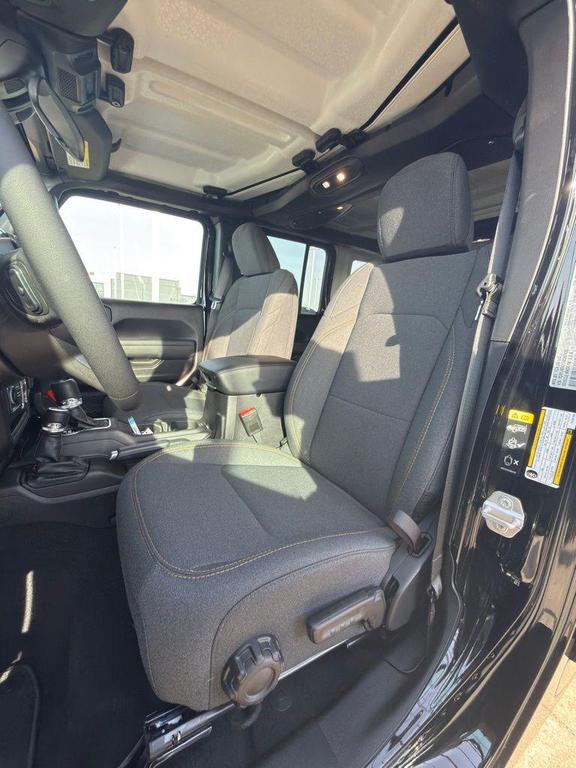 new 2026 Jeep Wrangler car, priced at $47,082