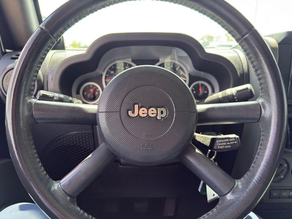 used 2009 Jeep Wrangler Unlimited car, priced at $15,995
