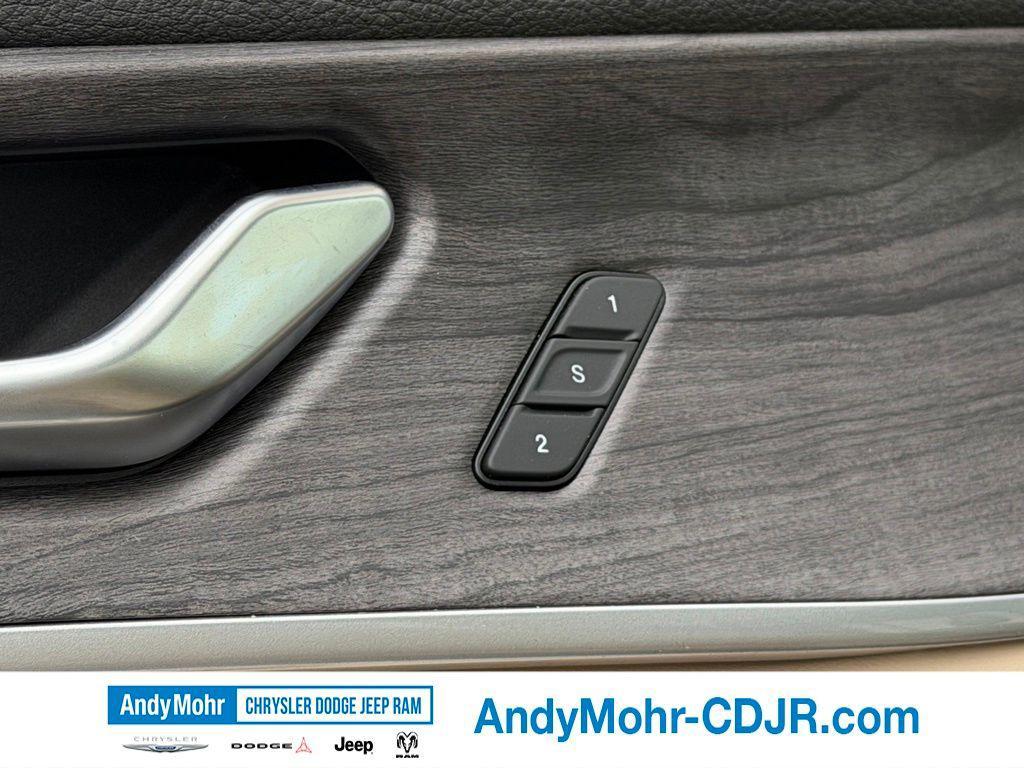 used 2024 Jeep Grand Cherokee car, priced at $37,855
