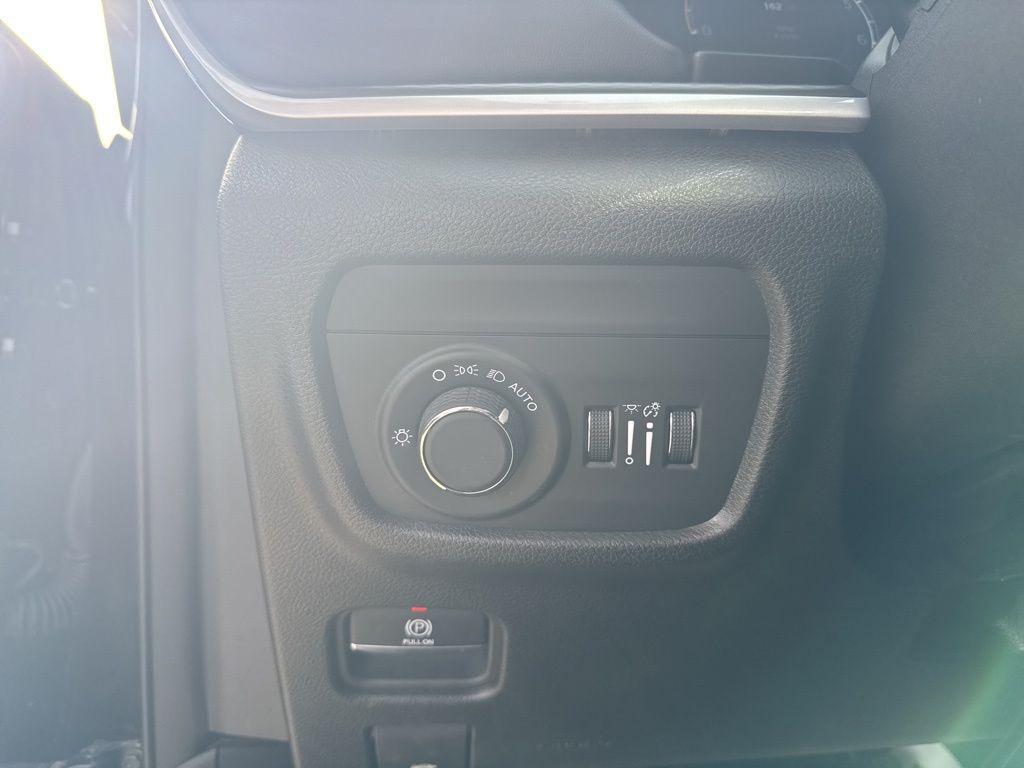 used 2024 Jeep Grand Cherokee L car, priced at $33,465