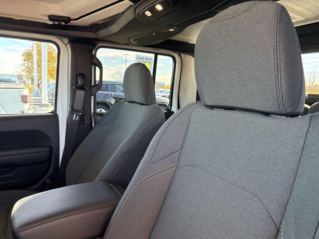 new 2026 Jeep Gladiator car, priced at $50,030