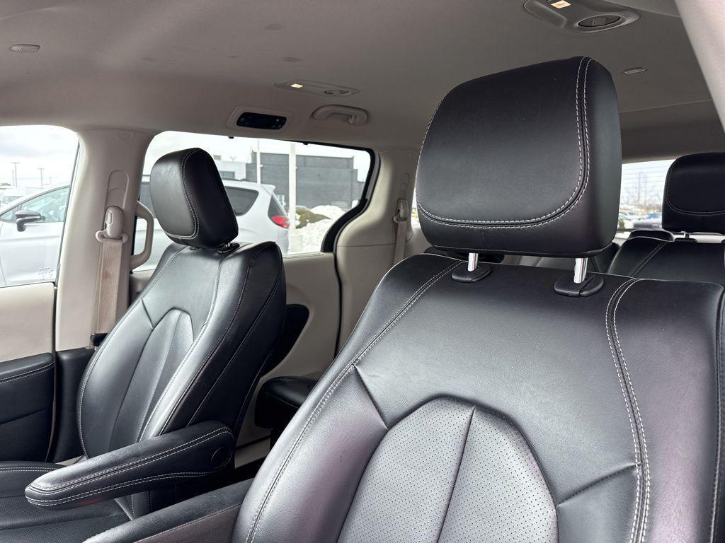 used 2023 Chrysler Pacifica car, priced at $25,900