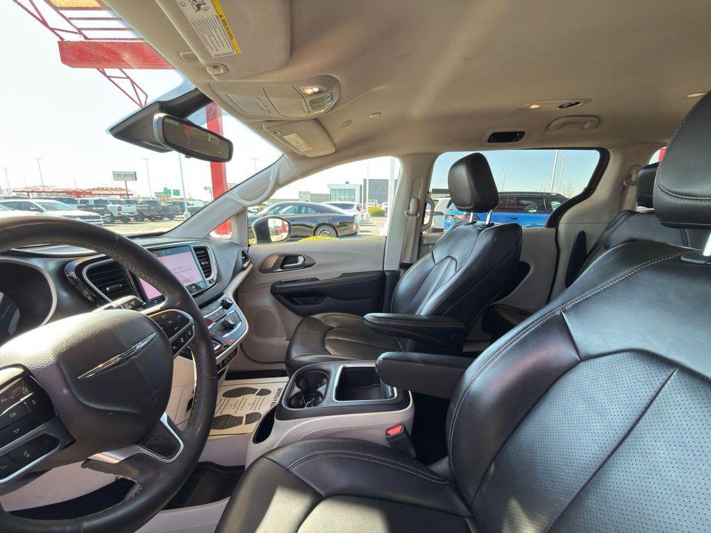used 2023 Chrysler Pacifica car, priced at $22,355