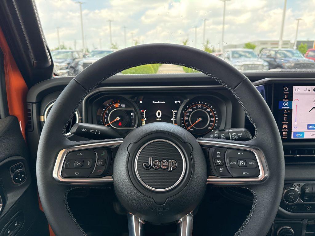 new 2025 Jeep Wrangler car, priced at $47,577