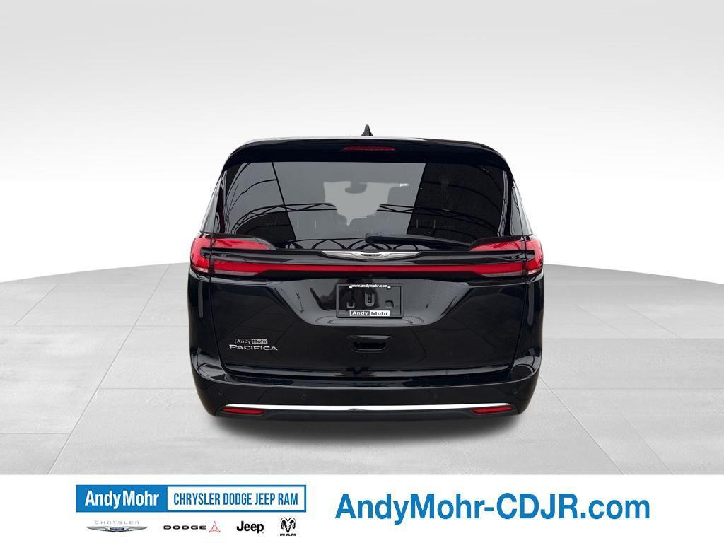 used 2025 Chrysler Pacifica car, priced at $27,755