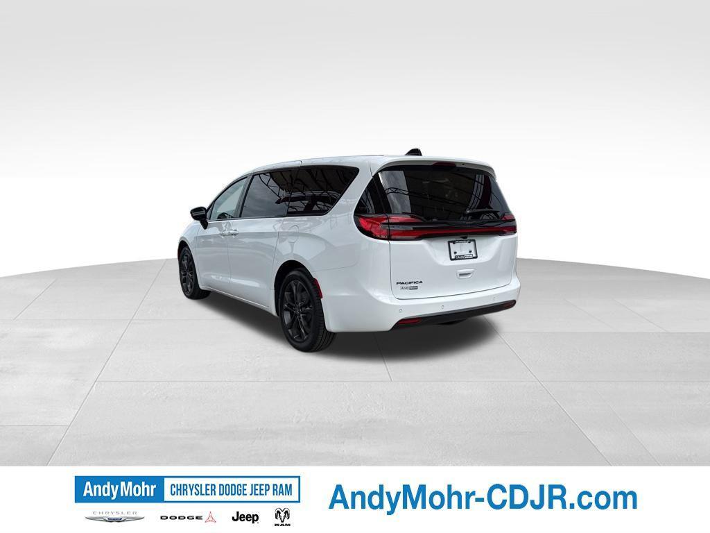 new 2026 Chrysler Pacifica car, priced at $42,156