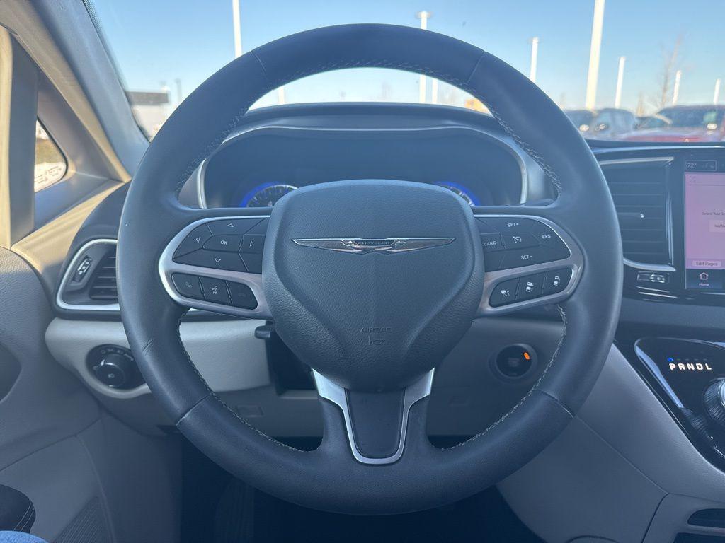 used 2023 Chrysler Pacifica car, priced at $25,255