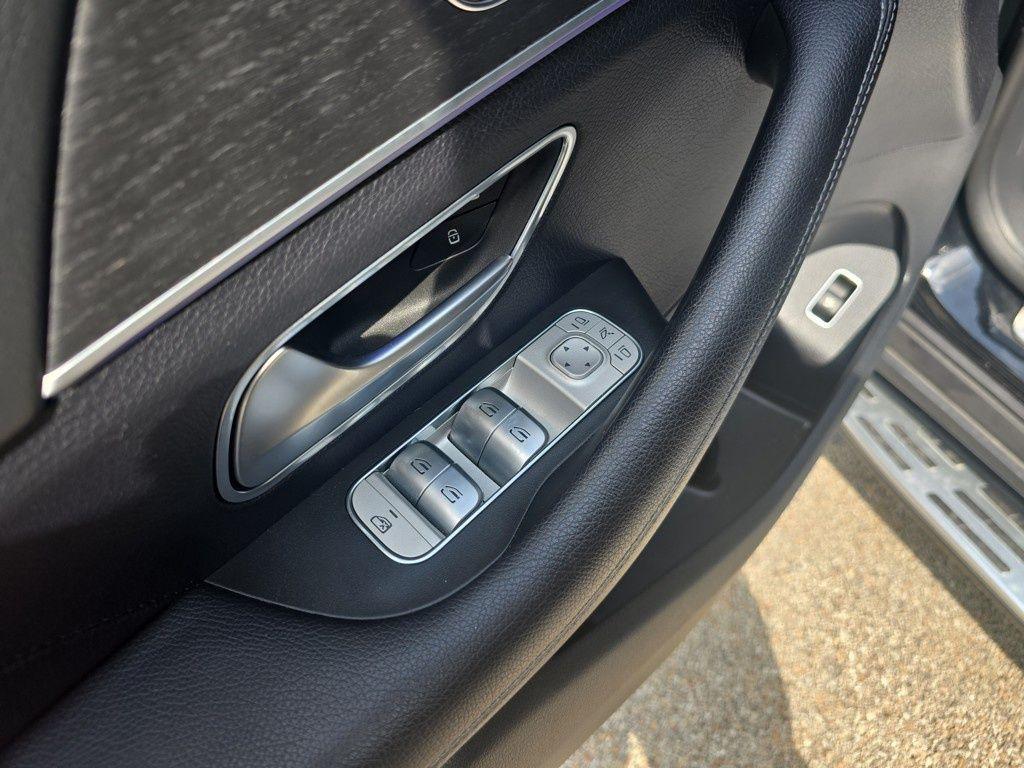 used 2023 Mercedes-Benz GLE 450 car, priced at $52,995