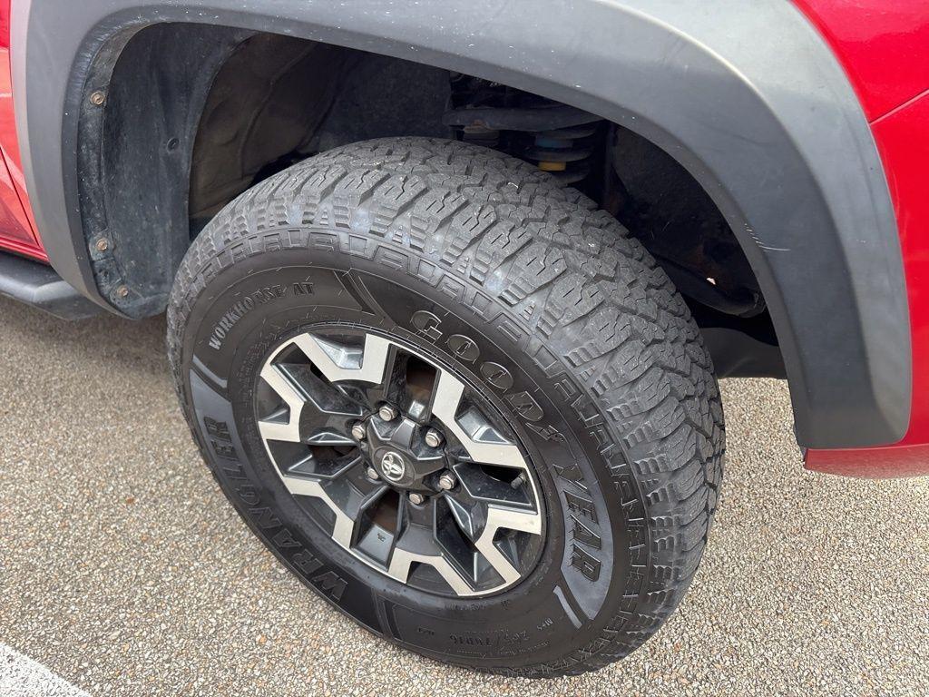 used 2016 Toyota Tacoma car, priced at $29,771