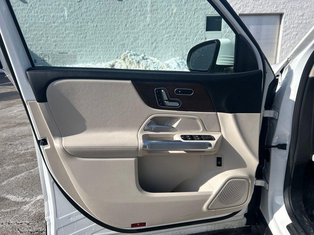 used 2020 Mercedes-Benz GLB 250 car, priced at $21,409