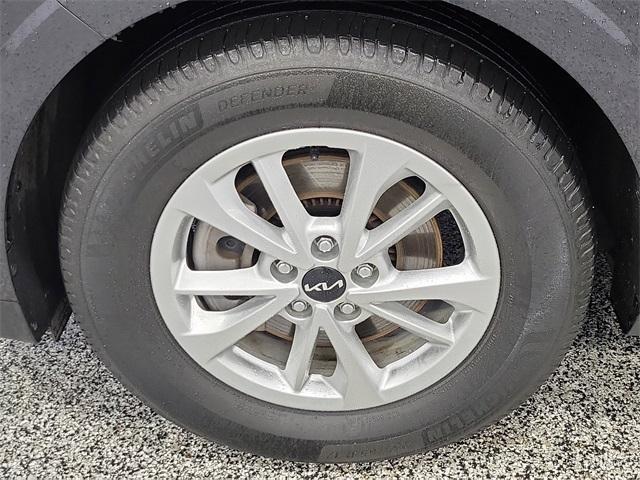 used 2022 Kia Carnival car, priced at $20,000