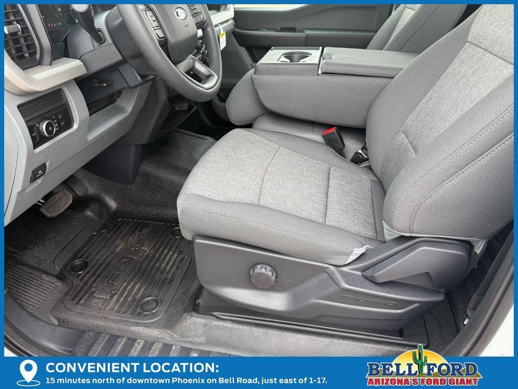 new 2025 Ford F-250 car, priced at $55,072