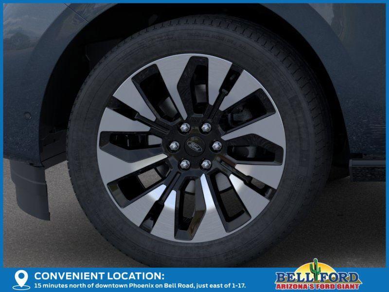 new 2025 Ford Expedition car, priced at $78,328