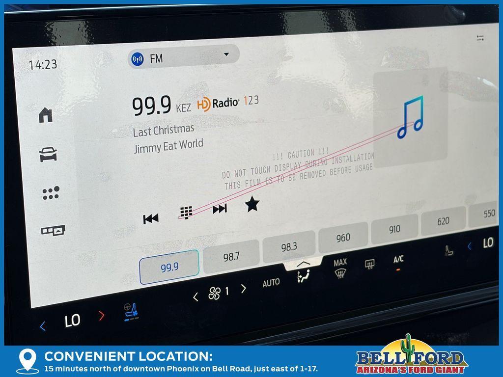 new 2025 Ford Expedition car, priced at $79,452