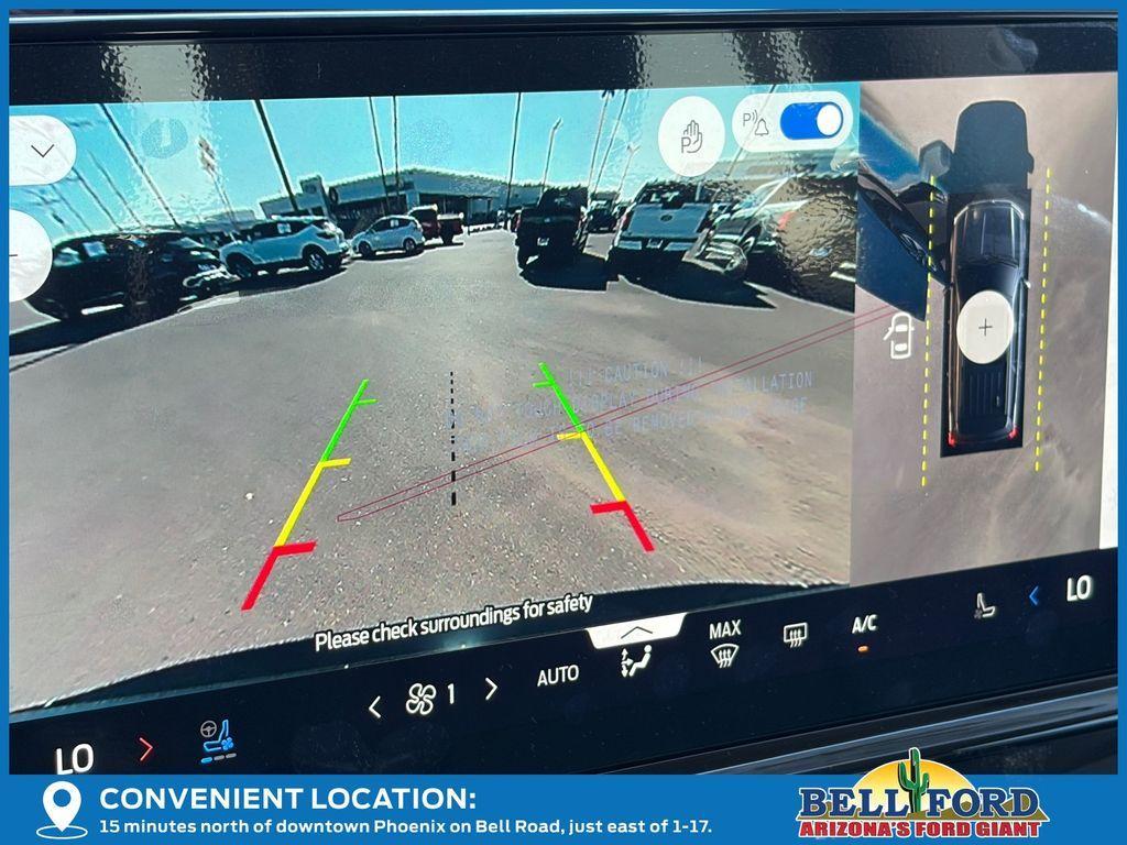 new 2025 Ford Expedition car, priced at $79,452