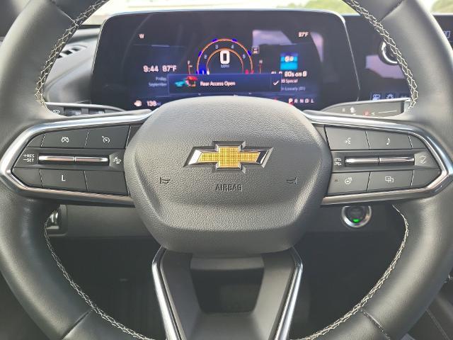 used 2024 Chevrolet Traverse car, priced at $38,995