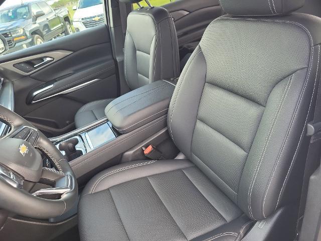 used 2024 Chevrolet Traverse car, priced at $38,995