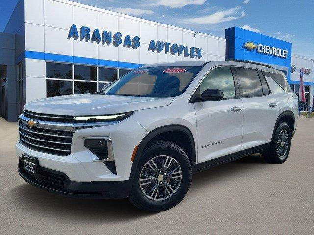 used 2024 Chevrolet Traverse car, priced at $38,995
