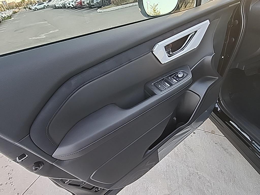 new 2025 Subaru Forester Hybrid car, priced at $40,682