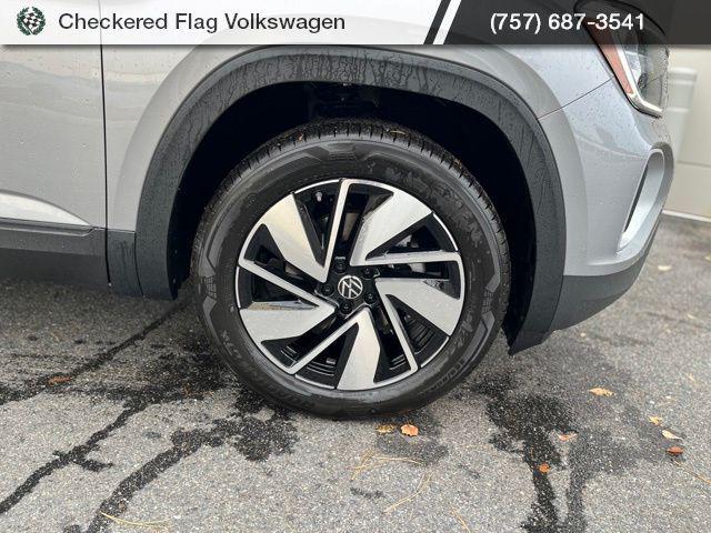 new 2026 Volkswagen Atlas car, priced at $42,990