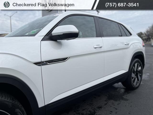 new 2026 Volkswagen Atlas Cross Sport car, priced at $43,456