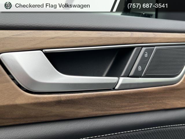 new 2026 Volkswagen Atlas car, priced at $37,203