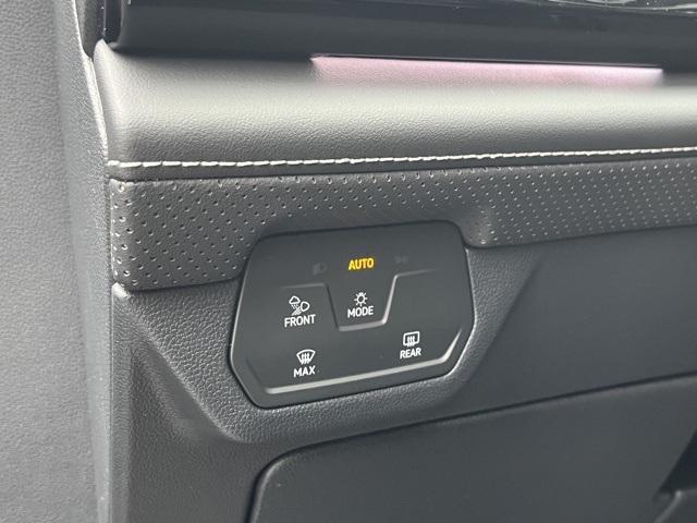 new 2026 Volkswagen Atlas car, priced at $52,053