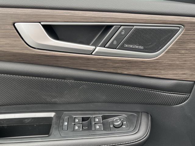 new 2026 Volkswagen Atlas car, priced at $52,053