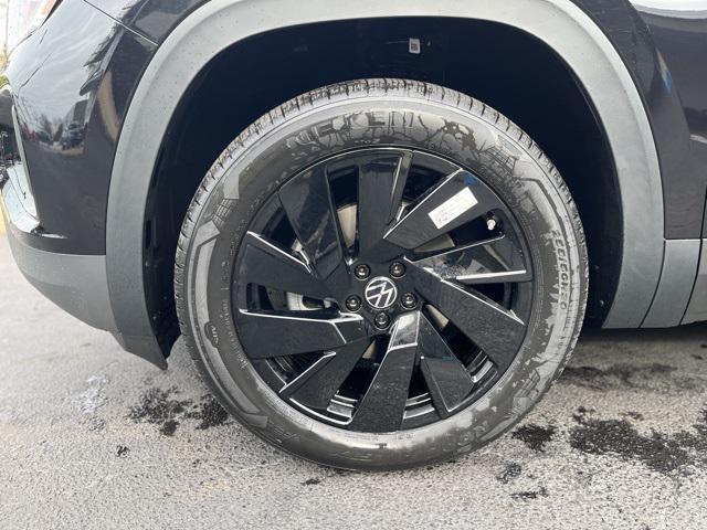 new 2026 Volkswagen Atlas Cross Sport car, priced at $44,796