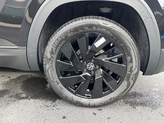 new 2026 Volkswagen Atlas Cross Sport car, priced at $44,796