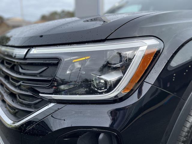 new 2026 Volkswagen Atlas Cross Sport car, priced at $44,796