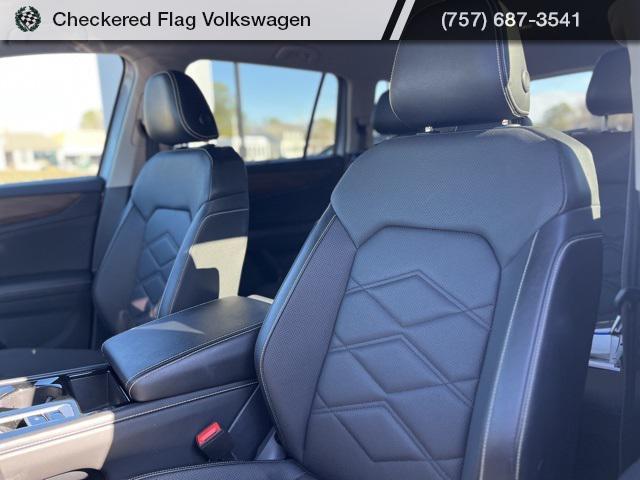 used 2025 Volkswagen Atlas car, priced at $31,792
