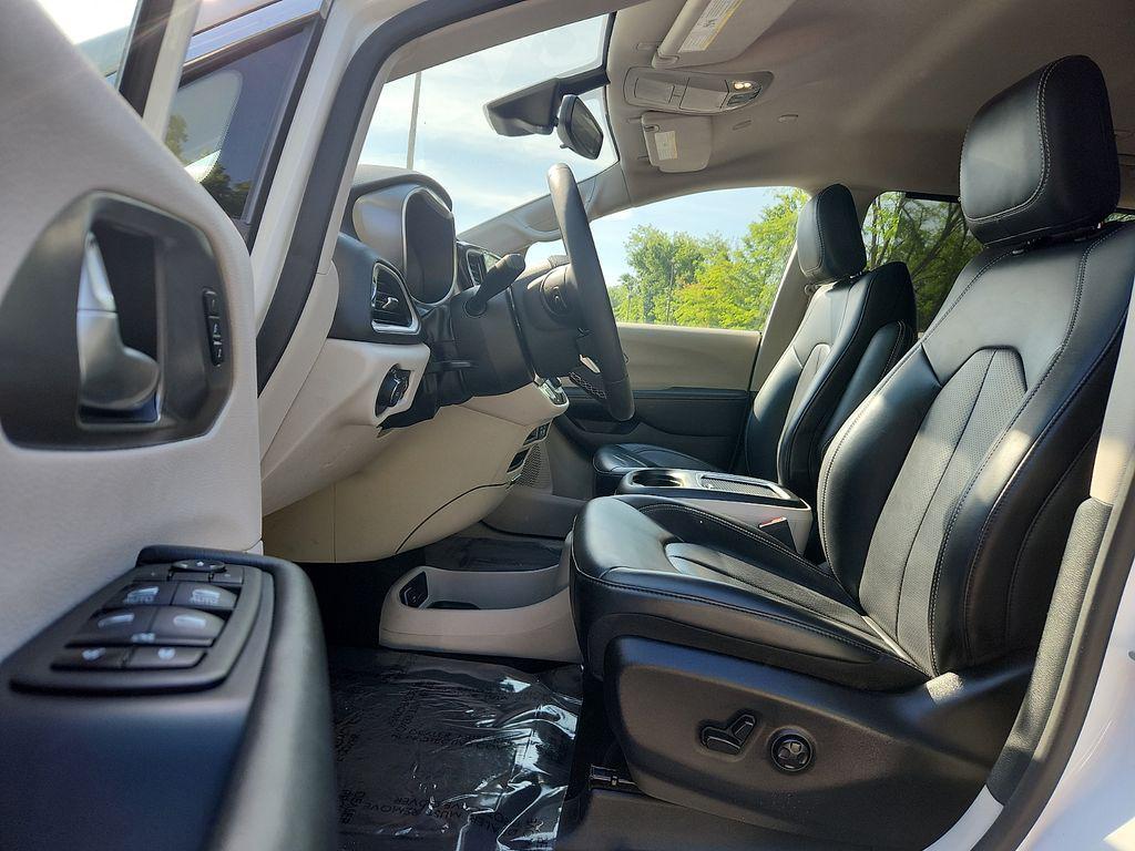 used 2023 Chrysler Pacifica car, priced at $23,800