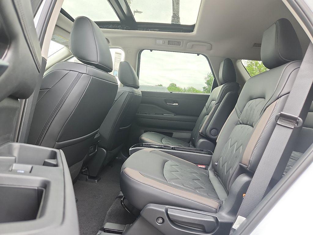 new 2026 Nissan Pathfinder car, priced at $48,939